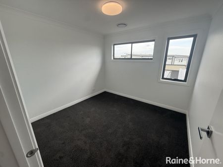 Modern Family Comfort Meets Sophisticated Design - Photo 2