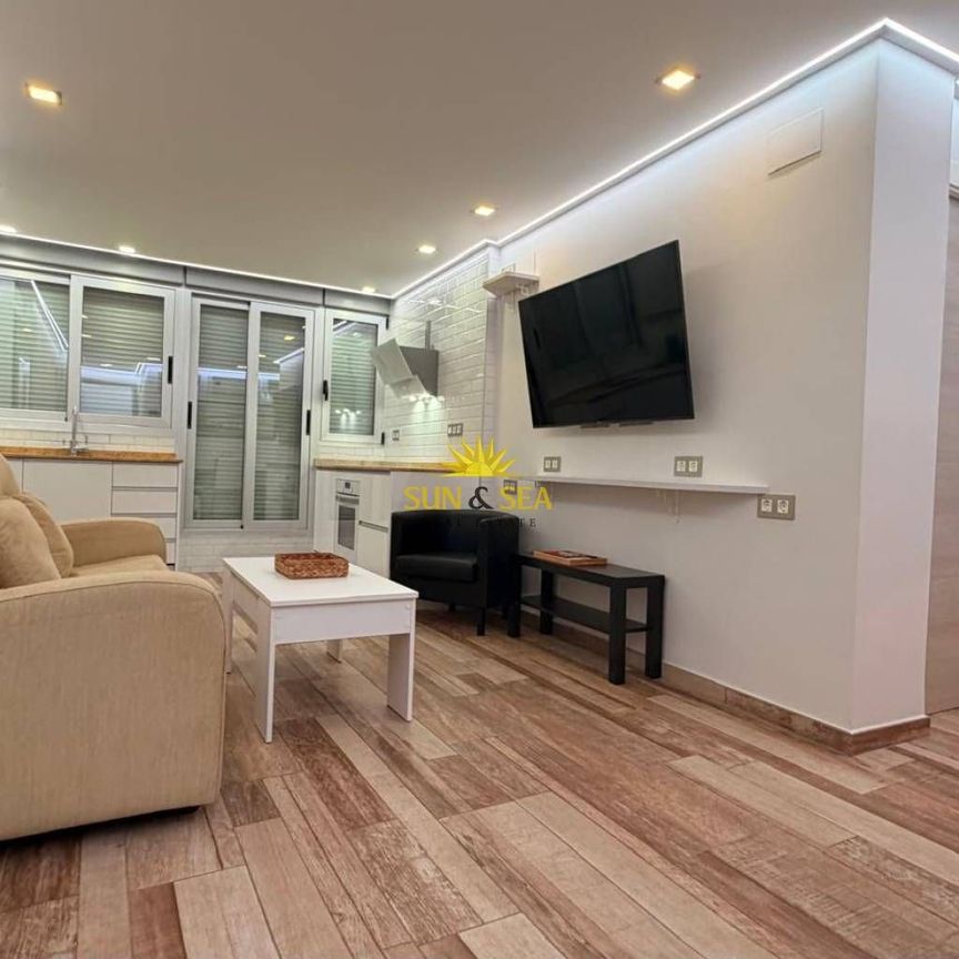 Piso de alquiler en Albufereta - Photo 1