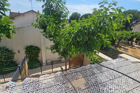 CABANNES - APPARTEMENT/MAISON 3 PIECES TERRASSE JARDINET - Photo 4