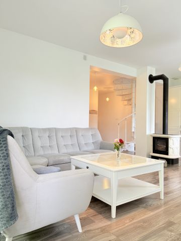 Komfortowy Apartament 4 Pokoje, Ogród i Taras - Zdjęcie 2