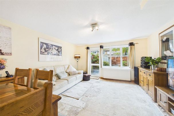 3 bedroom terraced house to rent - Photo 1