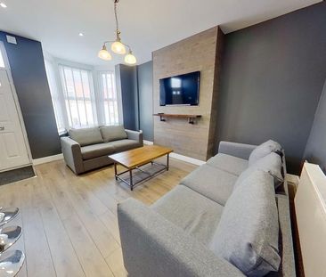 4 bedroom terraced house to rent - Photo 2