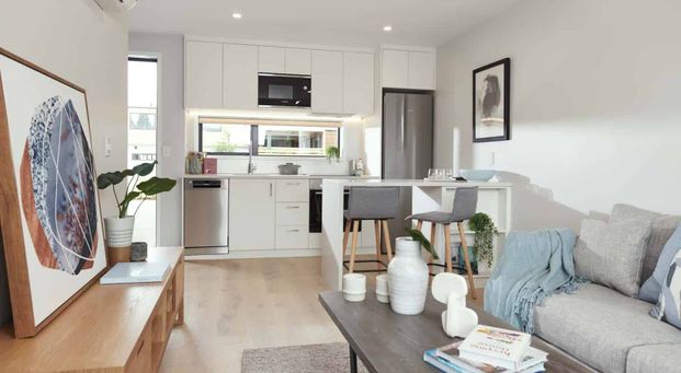 Discover Your Perfect Home in the Heart of Papatoetoe, Auckland! - Photo 1