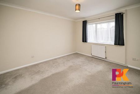 3 bedroom maisonette to rent - Photo 2