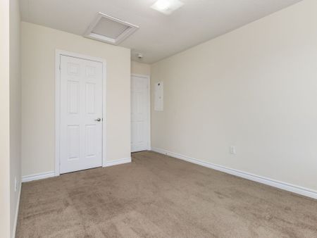 For Lease - 200 Veterans Drive Unit# 09, Brampton, Ontario - Photo 5