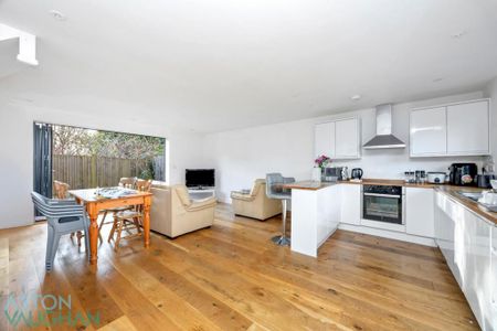 3 bedroom terraced house to rent - Photo 5