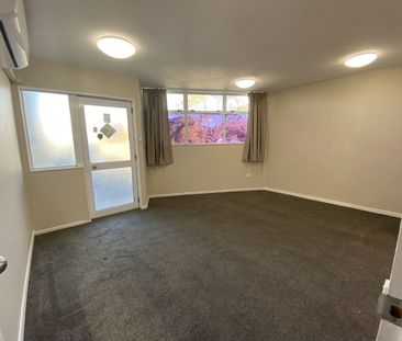 Newly renovated 1 bedroom home in Liberton! - Photo 2