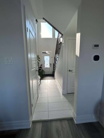 For Lease - 129 Union Boulevard, Wasaga Beach, Ontario - Photo 2