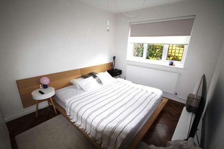 Silsden Crescent, London Road, Chalfont St Giles, HP8 - Photo 2