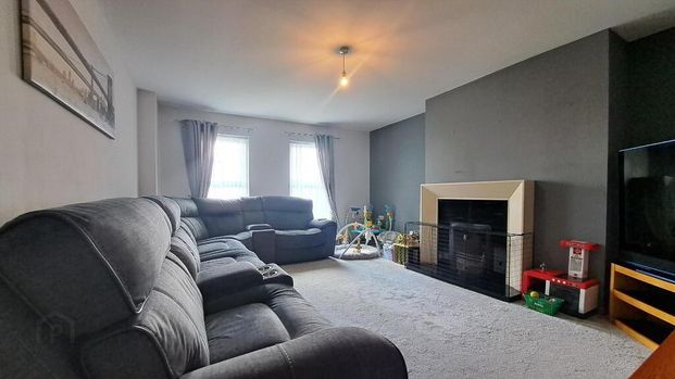 104 Bishopshill, Dromore, BT25 1FL - Photo 1