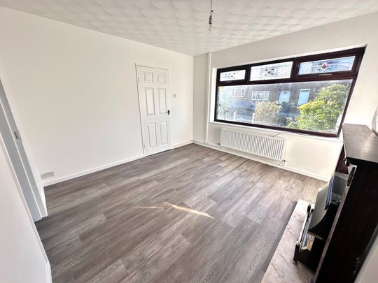 Big Meadow Road, Wirral - Photo 1