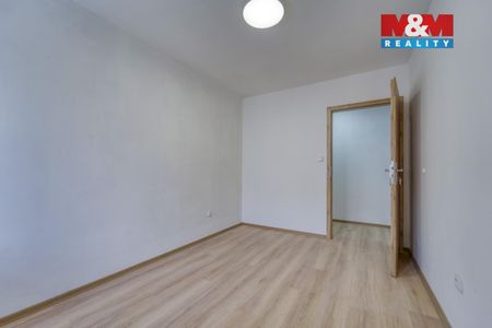 Pronájem bytu 2+1 35 m² - Photo 4