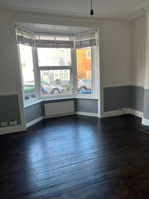 3 Bed Semi-Detached House, Forster Road, SO14 - Photo 1