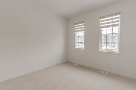 For Lease - 61 Ennerdale Street, Barrie, Ontario - Photo 4