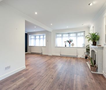 Salisbury Road, Farnborough - 5 bedrooms Property for lettings - Se... - Photo 3