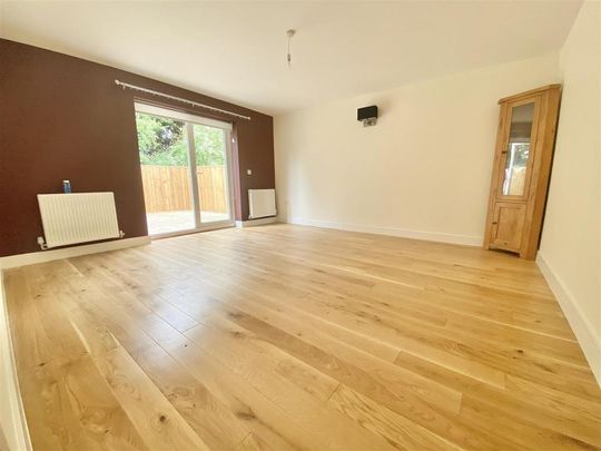 3 bedroom detached bungalow to rent - Photo 1