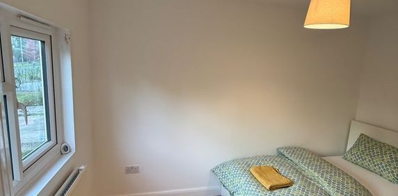 Room in a Shared House, Hampden Way, N17 - Photo 2