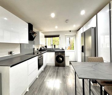 3 bedroom terraced house to rent - Photo 6