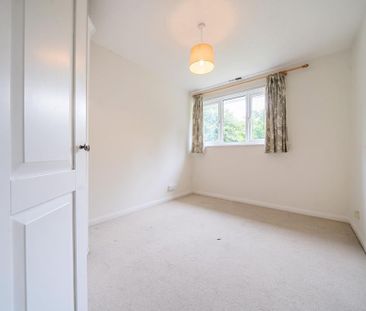 2 bedroom maisonette to rent - Photo 4