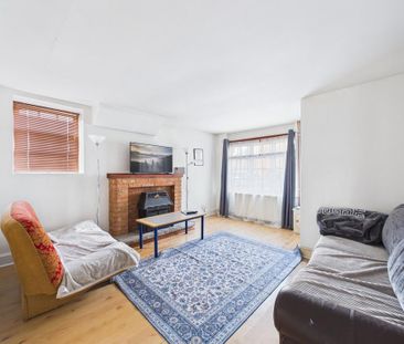 4 bedroom terraced house to rent - Photo 1