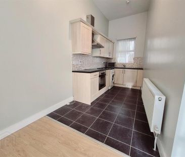 2 Governors Place, Carrickfergus, BT38 7BN - Photo 6