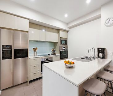 Luxury Apartment Just 10 Minutes from CBD & Airport - Photo 5