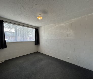 Two bedroom unit on Gloucester! - Photo 5