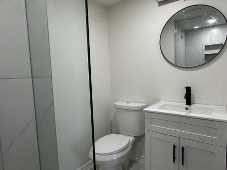 For Lease - 52 Landfair Crescent Unit# Lower Level - WalkOut, Toronto, Ontario - Photo 4
