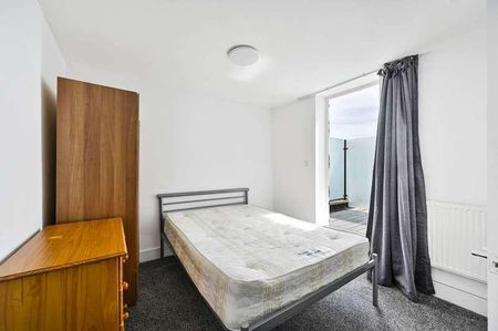 Birdhurst Rd, London, Colliers Wood, Sw, London, SW19 - Photo 5