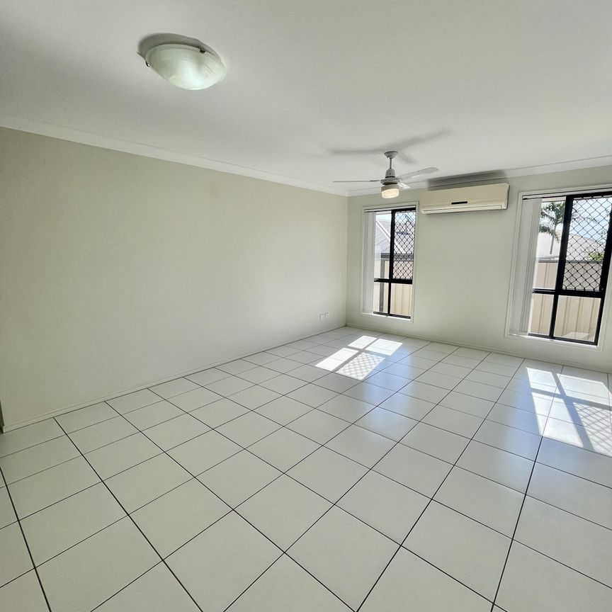 Modern 3 Bedroom 2 Bathroom Unit for Rent - Photo 1