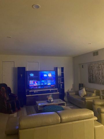 Springfield Lakes - Photo 3