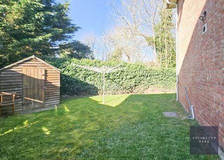 1 bedroom in a house share to rent - Photo 4