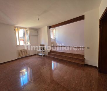Quadrilocale via delle Donzelle, Centro Storico, Bologna - Photo 4