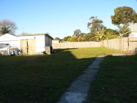 2 Bedroom House in Heart of Long Jetty - Photo 5