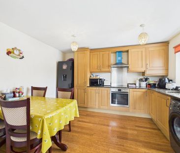 3 bedroom semi-detached house to rent - Photo 3