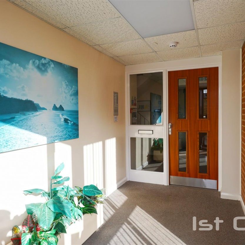 Rampart Terrace, Shoeburyness - Photo 1