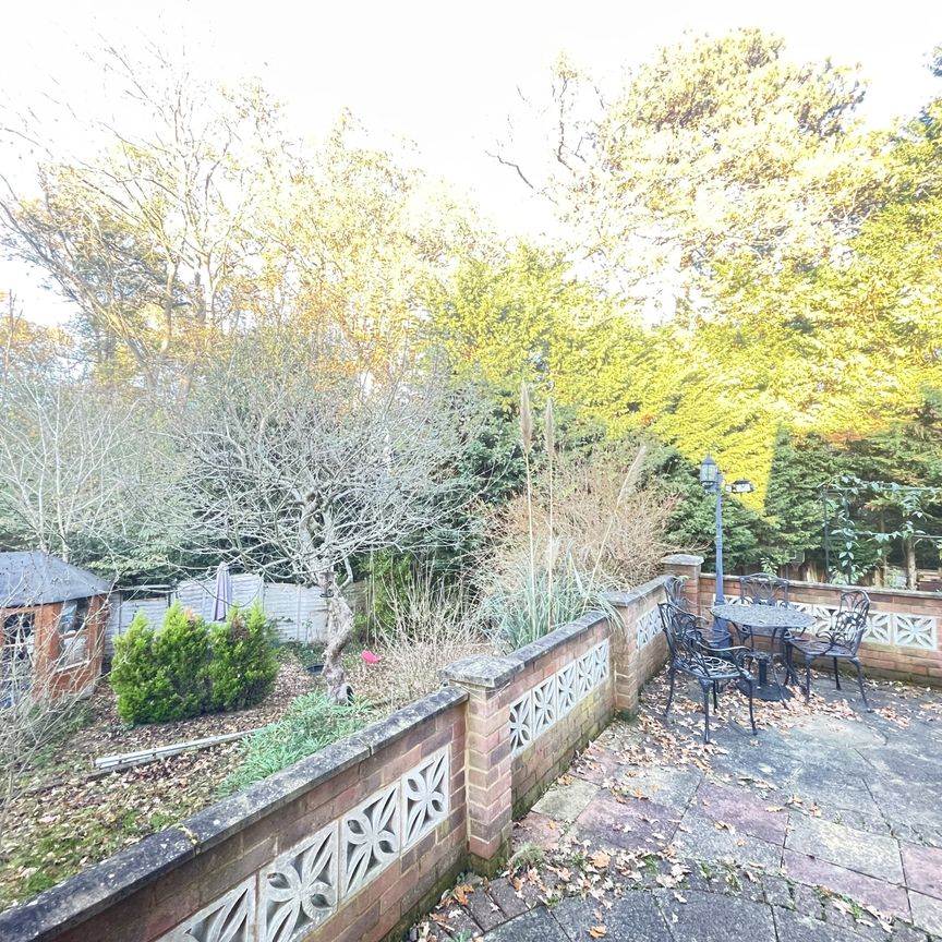 Marlins Turn, Hemel Hempstead - Photo 1