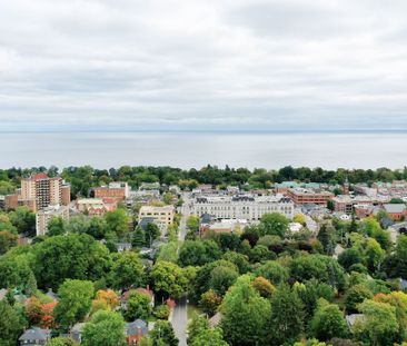 For Lease - 258 Reynolds Street, Oakville, Ontario - Photo 3