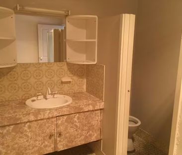 TIDY UNIT CLOSE TO THE BEACH - Photo 3