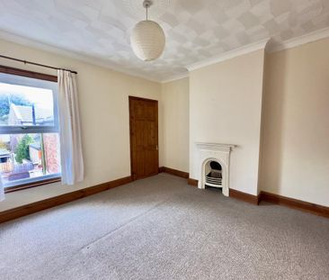 3 bedroom terraced house to rent - Photo 2