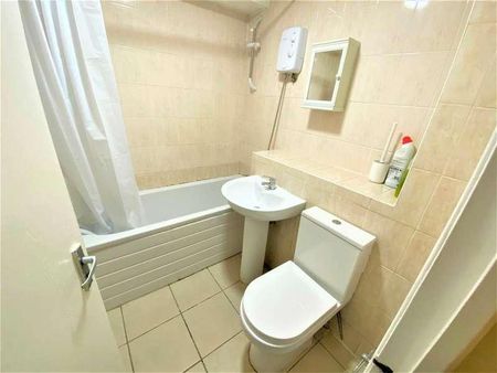 Harper Road, Beckton, E6 - Photo 4