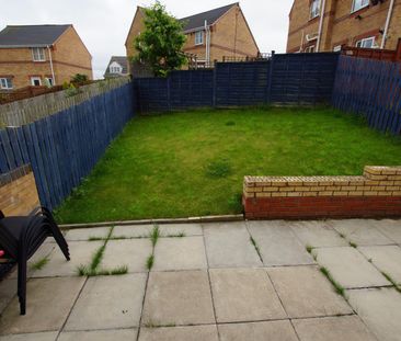 Wentworth Crescent, Bradford - Photo 3