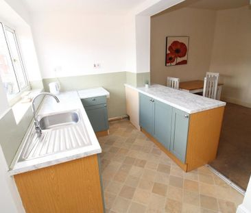 2 bedroom terraced house to rent - Photo 3