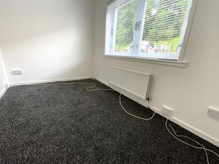 3 bedroom end of terrace house to rent - Photo 5