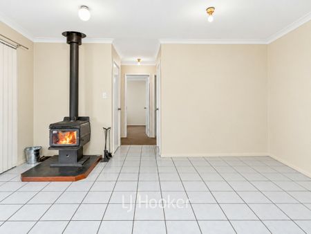 1 Pine Court, Collie WA - Photo 2