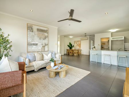 FAMILY HOME ON THE SOUTH SIDE!!! - Photo 4