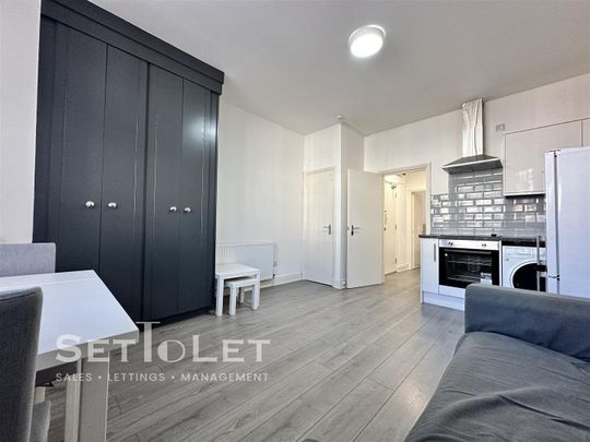 Evington Road, Leicester, Leicestershire, LE2 1QG - Photo 1