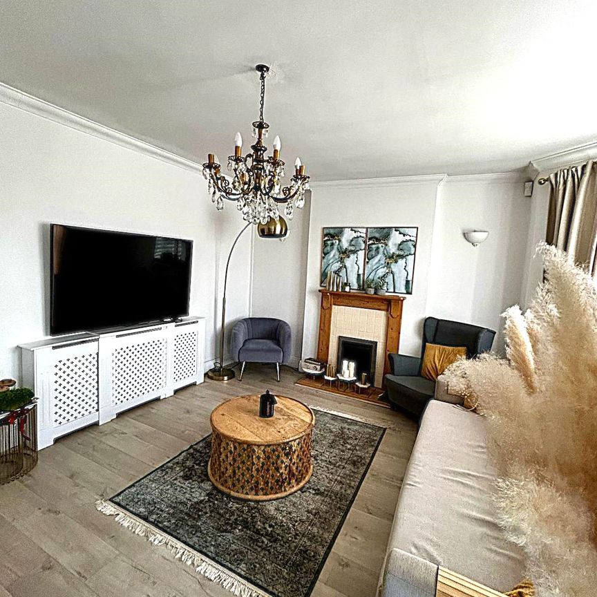 £1,250 PCM, Spacious Two Bedroom Maisonette with Garden in North Road, Gabalfa, Cardiff, CF14 3BN - Photo 1