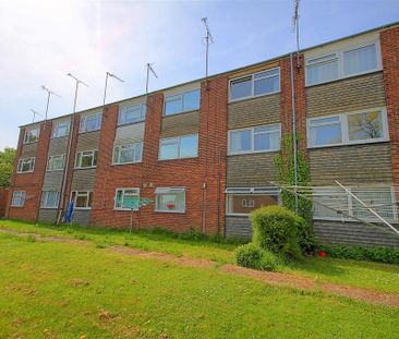 2 bedroom maisonette to rent - Photo 5