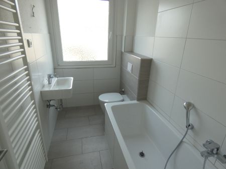 *Ideale 3-Zimmer-Wohnung mit großem Balkon* – komplett modernisiert - Photo 5